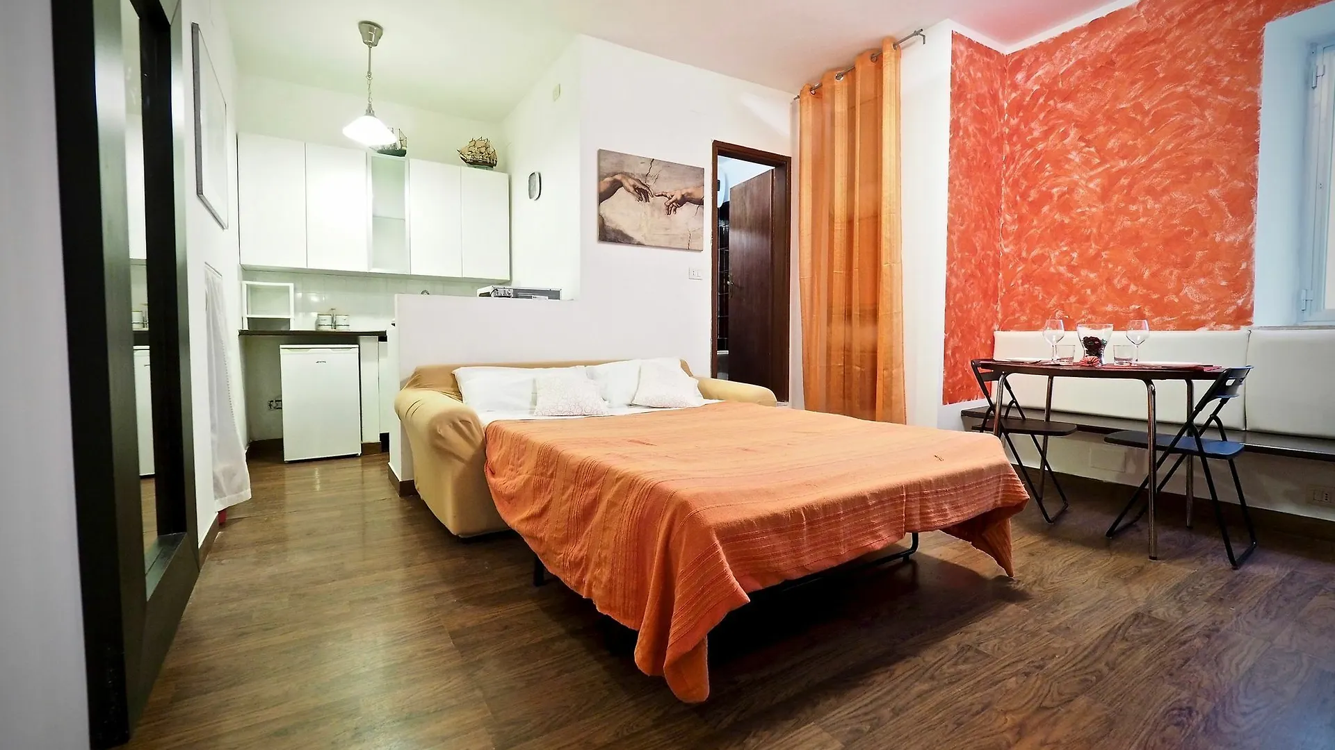 Studio Rosso San Luca Zona Acquario Genoa 0*,  Italy